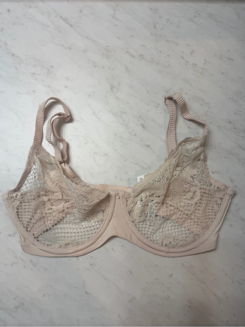 Le Mystere Lace Allure Unlined Bra 32DDD Soft Shell Sheer Lace Underwire